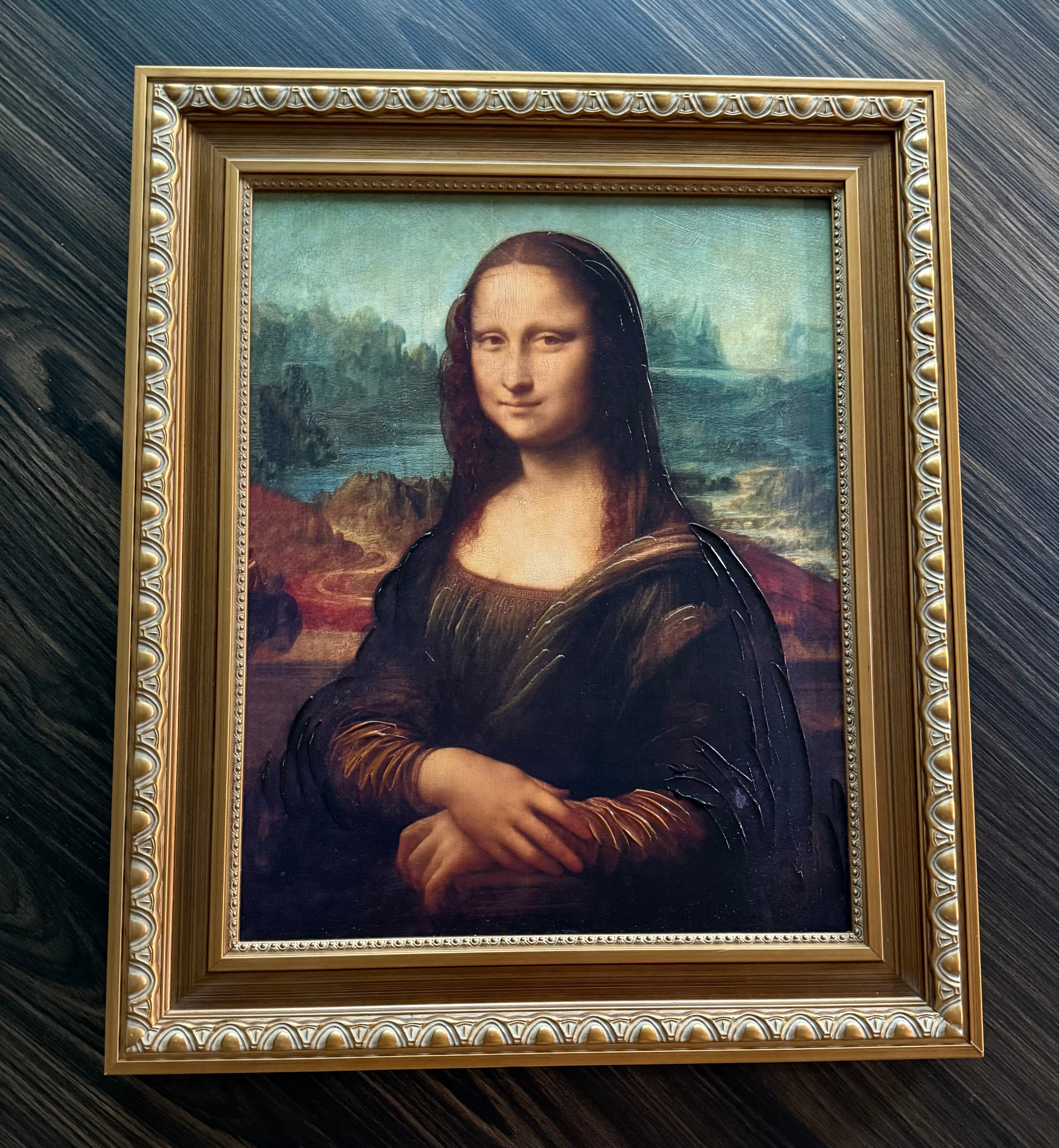 Mona Lisa framed hand-painted canvas with raised texture and ornate vintage gold frame, museum-style wall art.