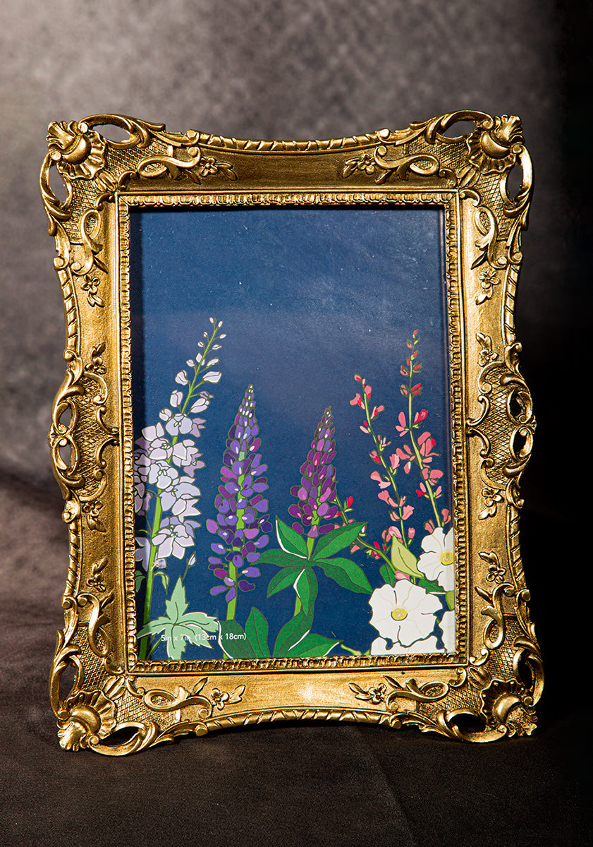 Gold rococo picture frame with baroque floral details, 5x7 vintage design.