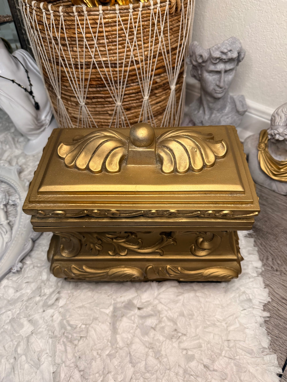 Victorian Hollywood Regency Baroque Style Jewelry Trinket Storage Carved Gold Box